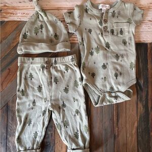 Emily & Oliver Green Tree Print Baby Outfit 3 piece Set